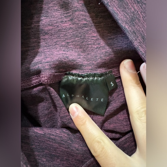 High Waisted Alphalete Leggings - Picture 4 of 4